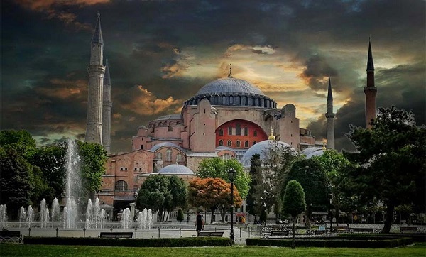 سفر به کیش یا استانبول؟ کدام را انتخاب کنیم؟